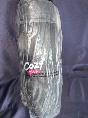 Cozy Club Waterproof Picnic Blanket